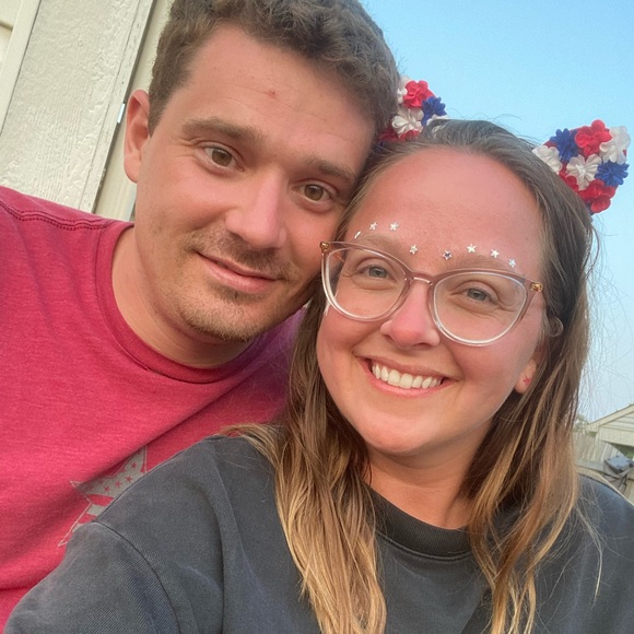 Meet your Poshers, Vanessa and Tommy! - Picture 3 of 5